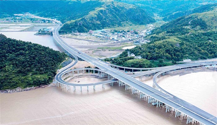 苍南新闻网8月20日消息:日前,甬台温高速公路复线瑞安至苍南段工程